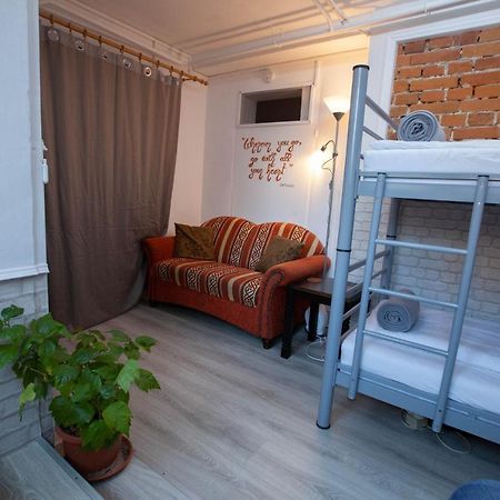 Oradea Central Hostel Buitenkant foto