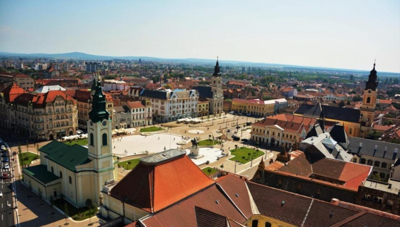 Oradea Central Hostel Buitenkant foto