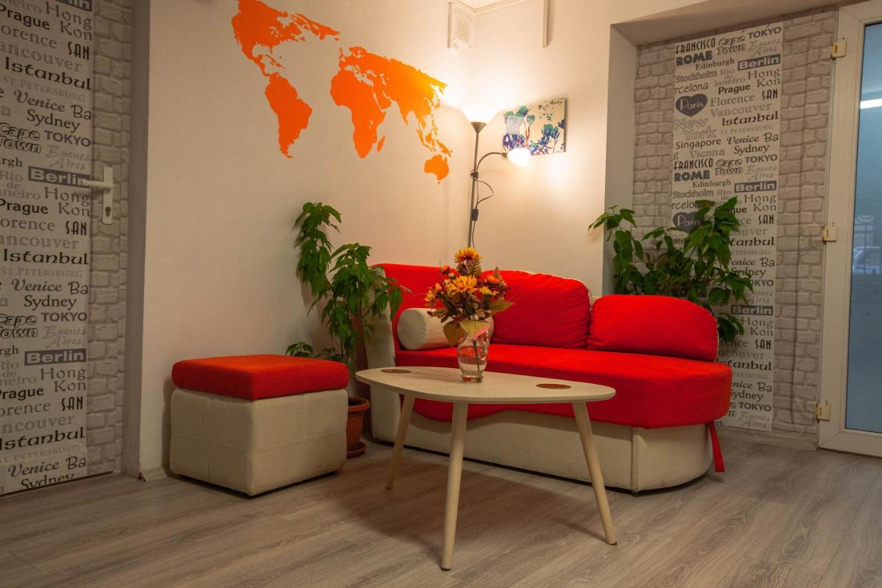 Oradea Central Hostel Buitenkant foto